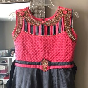 Beautiful long dress is like new!